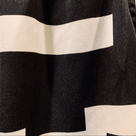 Kenneth Cole Reaction Black & White Sleeveless Top S - Picture 4 of 11